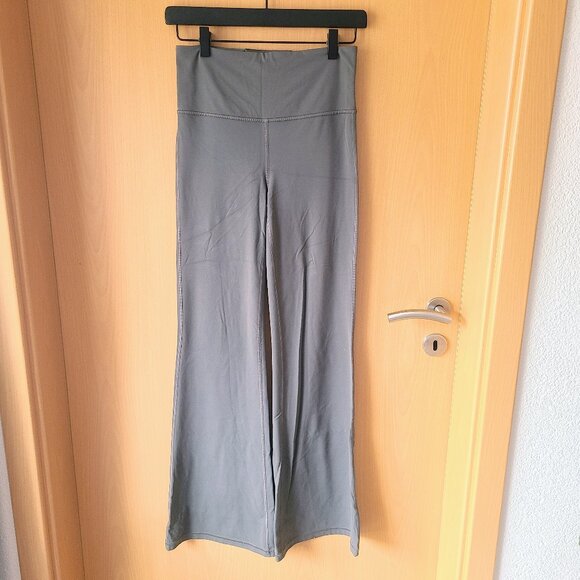 Athleta Gray Blue Elation Flare Yoga Pant Leggings Wide Leg Size Small - Picture 2 of 6